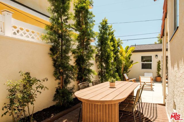 3739 Virginia Road, Los Angeles, CA 90016