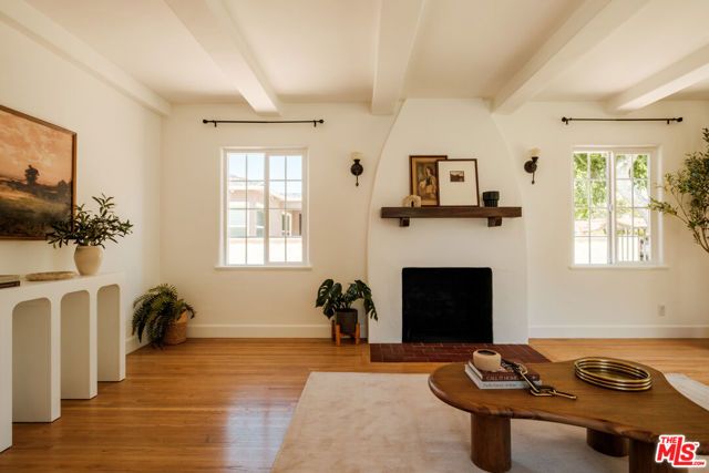 3739 Virginia Road, Los Angeles, CA 90016