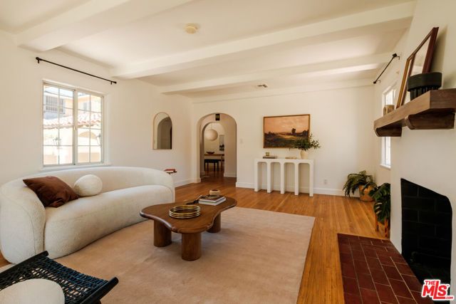 3739 Virginia Road, Los Angeles, CA 90016