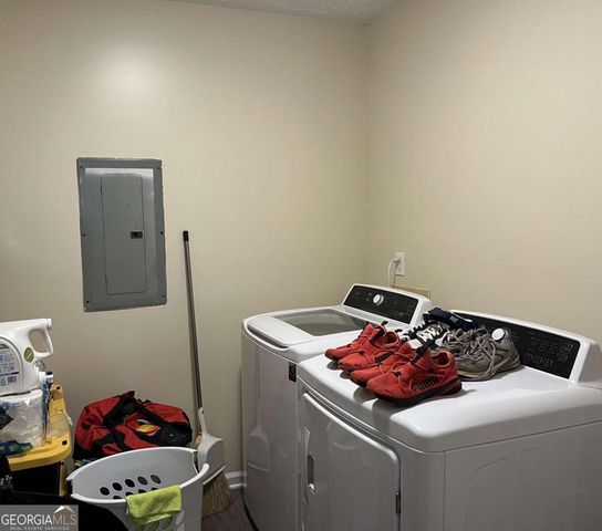 205 Meadowbrook Drive, Mcdonough, GA 30253