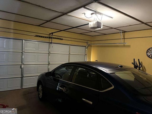 205 Meadowbrook Drive, Mcdonough, GA 30253