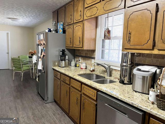 205 Meadowbrook Drive, Mcdonough, GA 30253