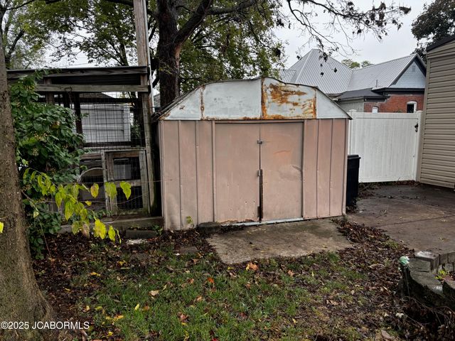 203 S HIGH STREET, California, MO 65018