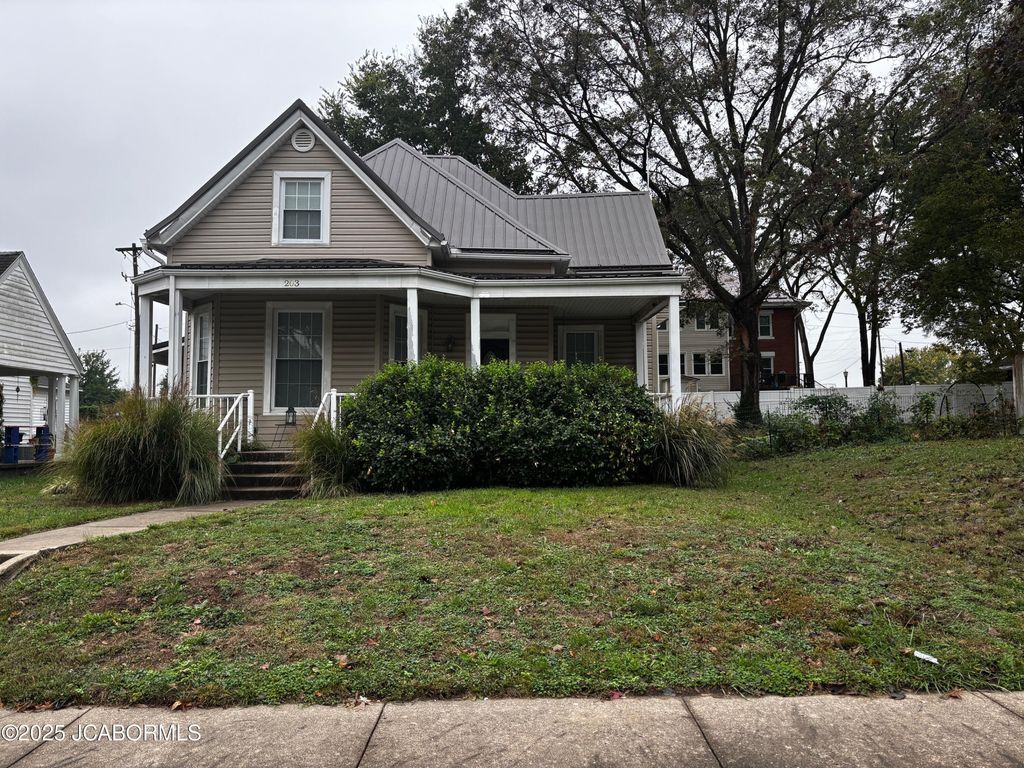 203 S HIGH STREET, California, MO 65018