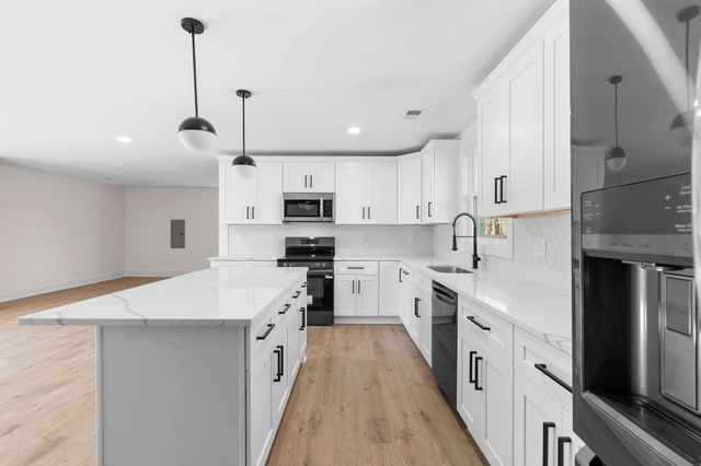 3247 Masonwood Dr, Nashville, TN 37207