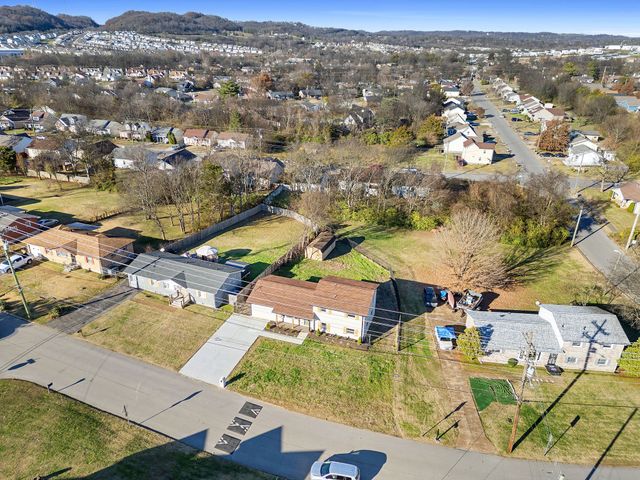 3247 Masonwood Dr, Nashville, TN 37207