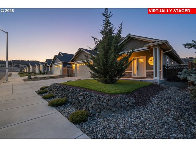 263 WIL Way, Winston, OR 97496