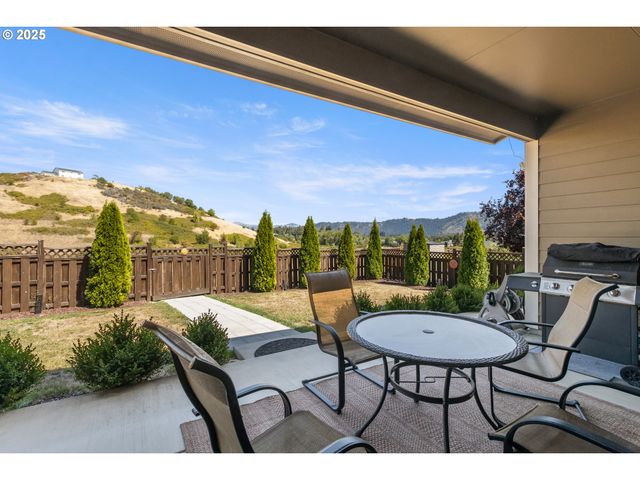 263 WIL Way, Winston, OR 97496