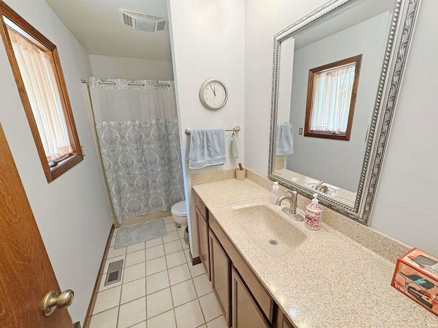 7711 Woodland Drive, Newburgh, IN 47630