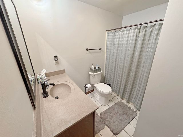 7711 Woodland Drive, Newburgh, IN 47630