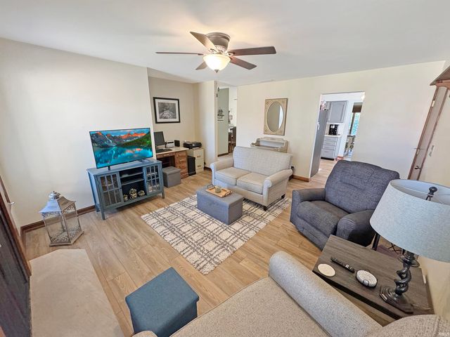 7711 Woodland Drive, Newburgh, IN 47630