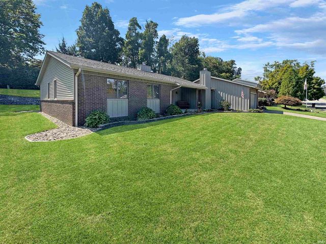 7711 Woodland Drive, Newburgh, IN 47630