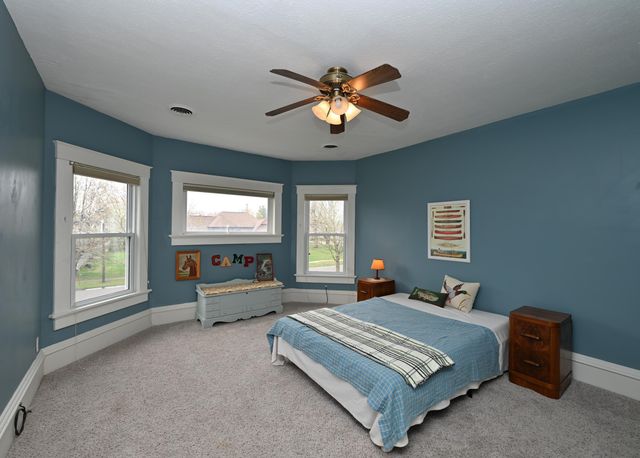 417 S Riverside Drive, Winamac, IN 46996