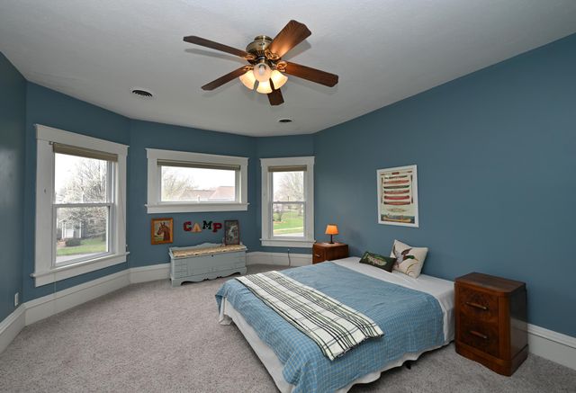 417 S Riverside Drive, Winamac, IN 46996