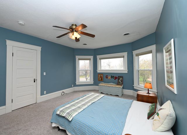 417 S Riverside Drive, Winamac, IN 46996