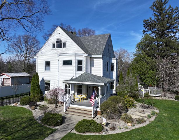 417 S Riverside Drive, Winamac, IN 46996