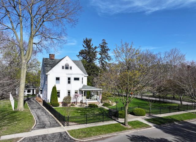 417 S Riverside Drive, Winamac, IN 46996