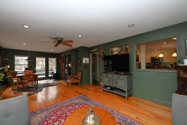 417 S Riverside Drive, Winamac, IN 46996