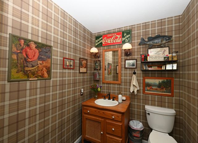 417 S Riverside Drive, Winamac, IN 46996