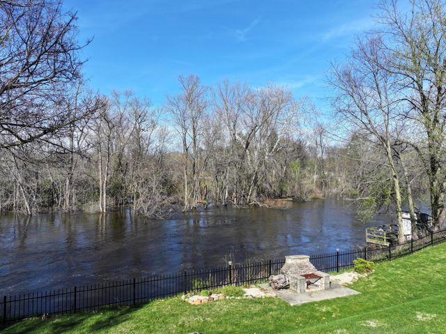 417 S Riverside Drive, Winamac, IN 46996