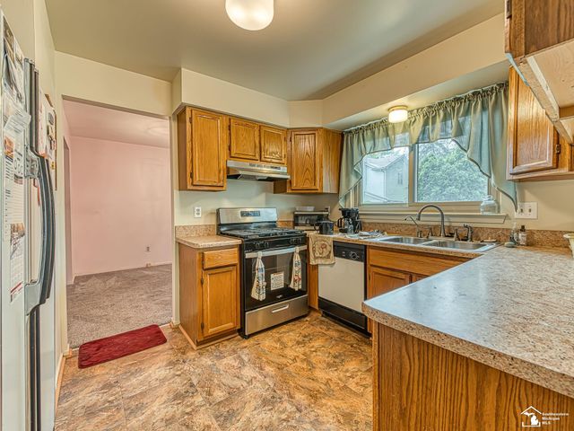 22262 Sherwood Lane, Brownstown Twp, MI 48134