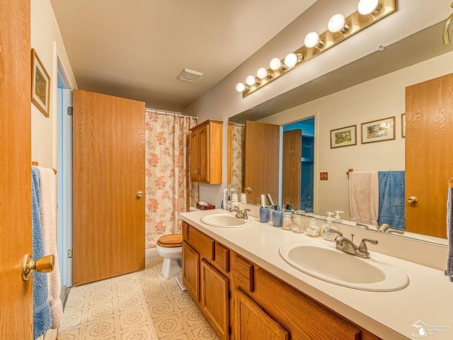 22262 Sherwood Lane, Brownstown Twp, MI 48134