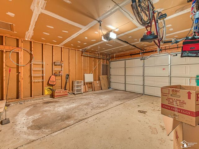 22262 Sherwood Lane, Brownstown Twp, MI 48134
