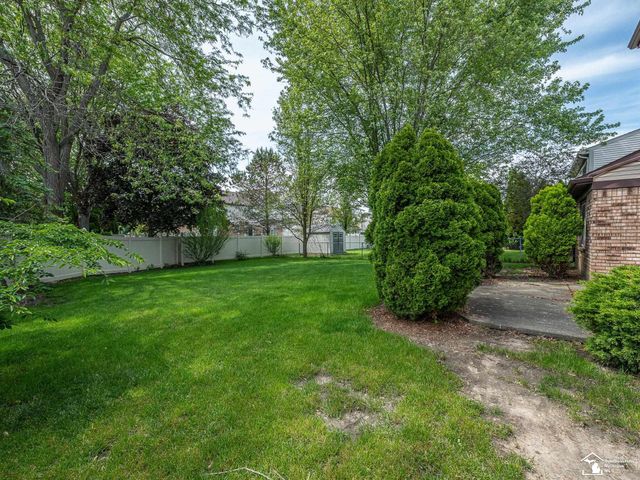 22262 Sherwood Lane, Brownstown Twp, MI 48134