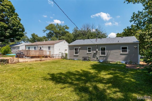 145 Chateau Drive, Florissant, MO 63031