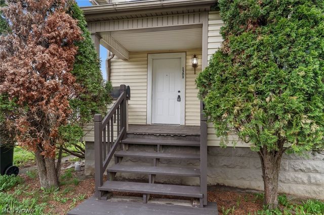 1308 Laiblin Place NE, Canton, OH 44705