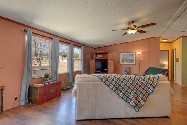 3 Glacier Lane, Edgewood, NM 87015