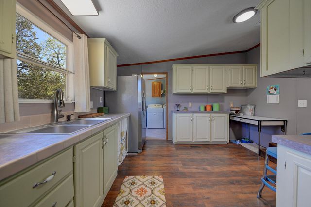 3 Glacier Lane, Edgewood, NM 87015