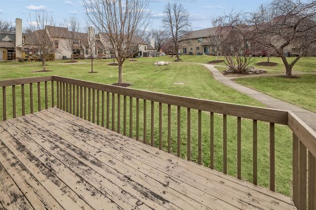 1070 50th Street 6A, West Des Moines, IA 50266