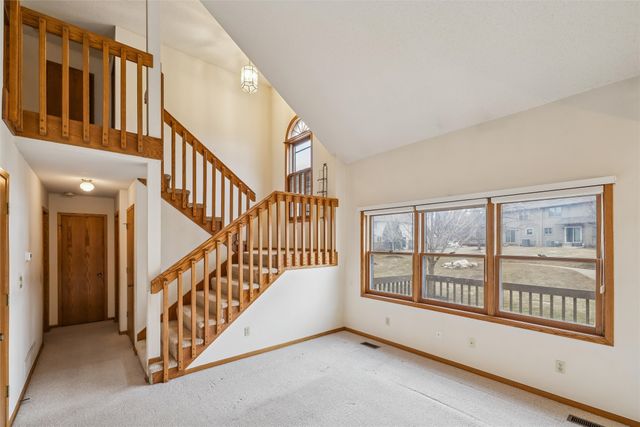 1070 50th Street 6A, West Des Moines, IA 50266