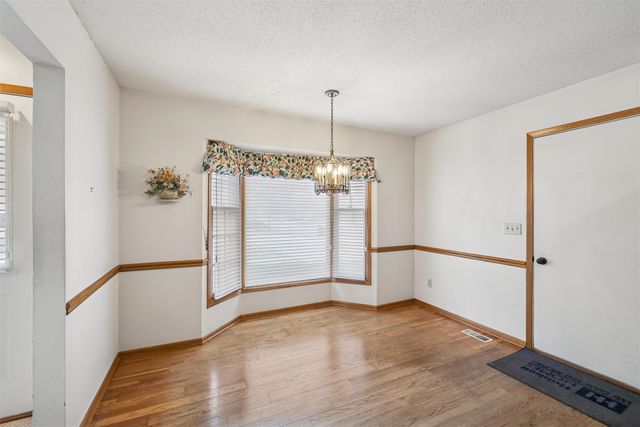 1070 50th Street 6A, West Des Moines, IA 50266