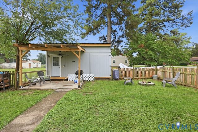 8077 Signal Hill Rd, Mechanicsville, VA 23111