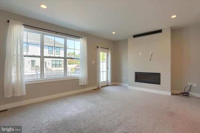 320 WALNUT ST, Collegeville, PA 19426