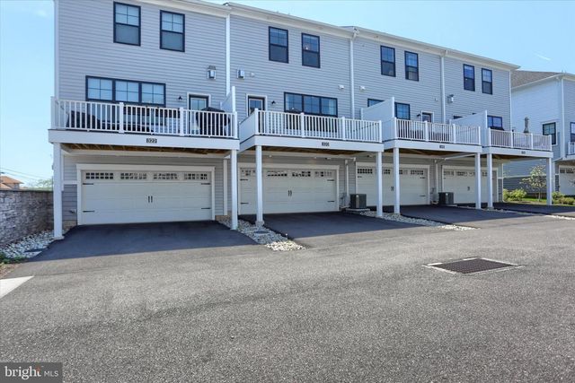 320 WALNUT ST, Collegeville, PA 19426