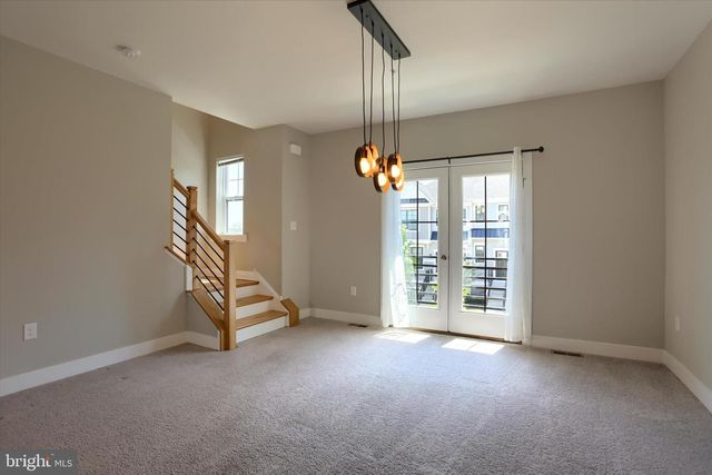 320 WALNUT ST, Collegeville, PA 19426