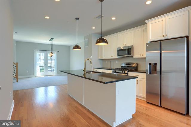 320 WALNUT ST, Collegeville, PA 19426
