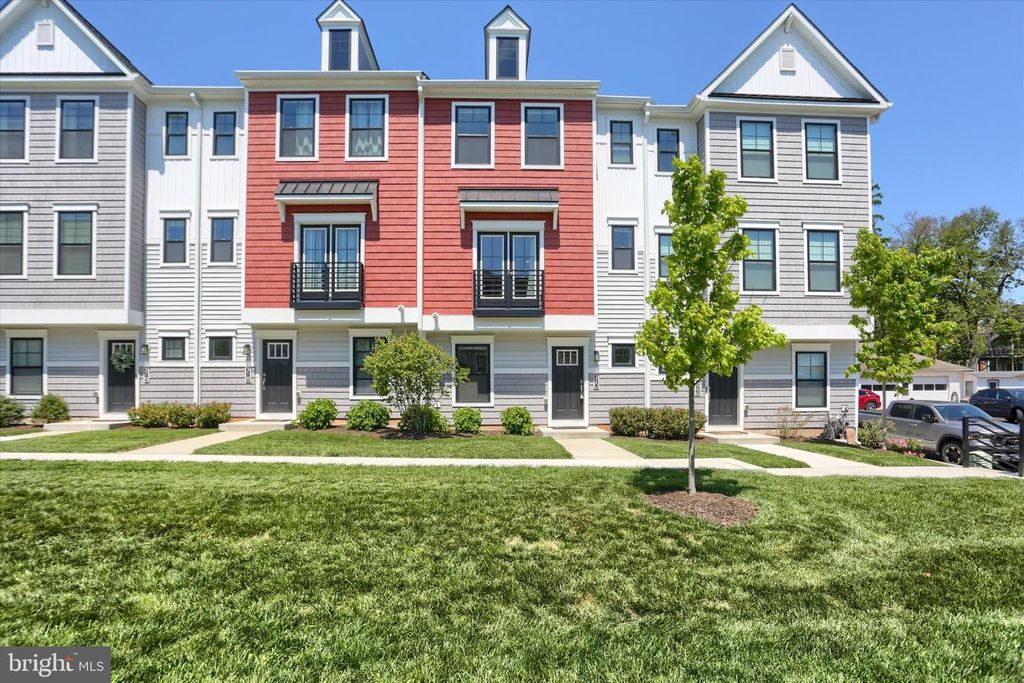 320 WALNUT ST, Collegeville, PA 19426