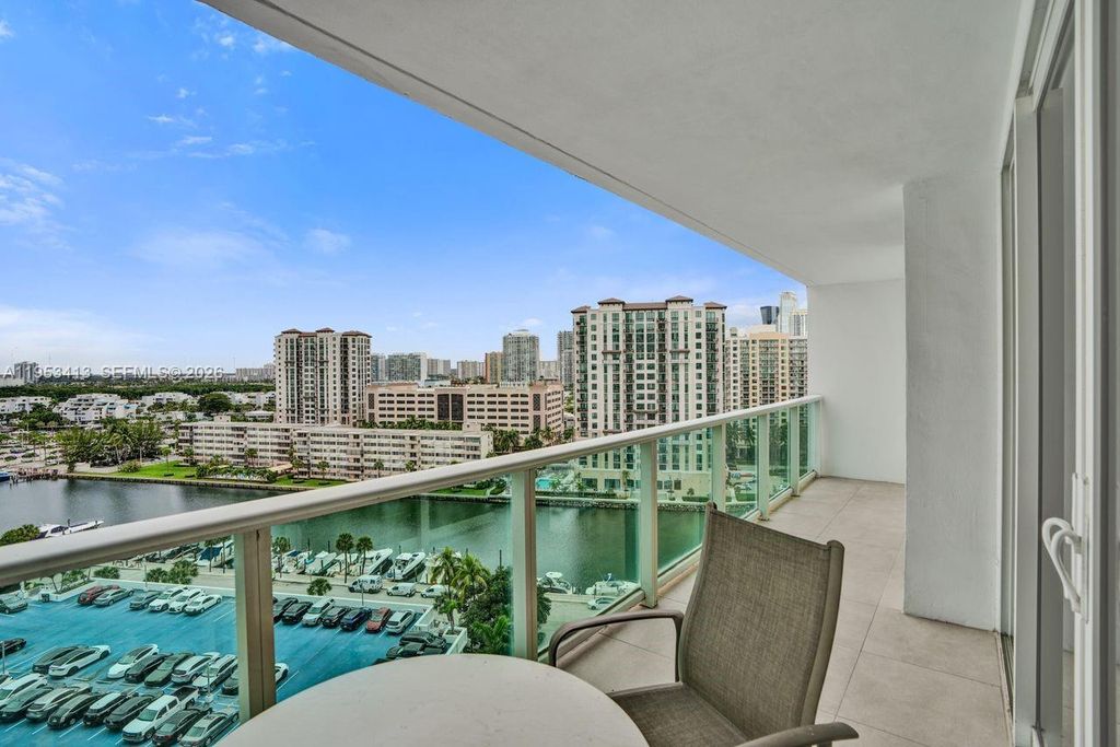 Image 11 of property listing at 100 Bayview Dr 1401, Sunny Isles Beach, FL 33160