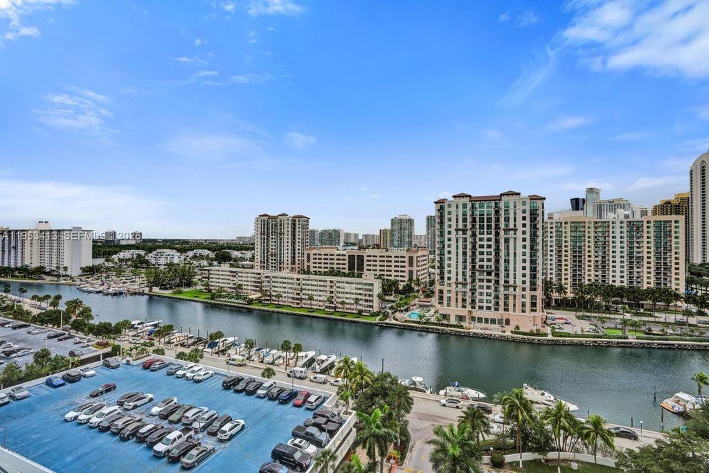 Image 36 of property listing at 100 Bayview Dr 1401, Sunny Isles Beach, FL 33160