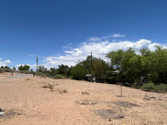 1167 Coronado Road, Corrales, NM 87048