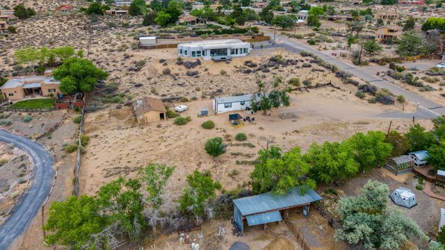 1167 Coronado Road, Corrales, NM 87048