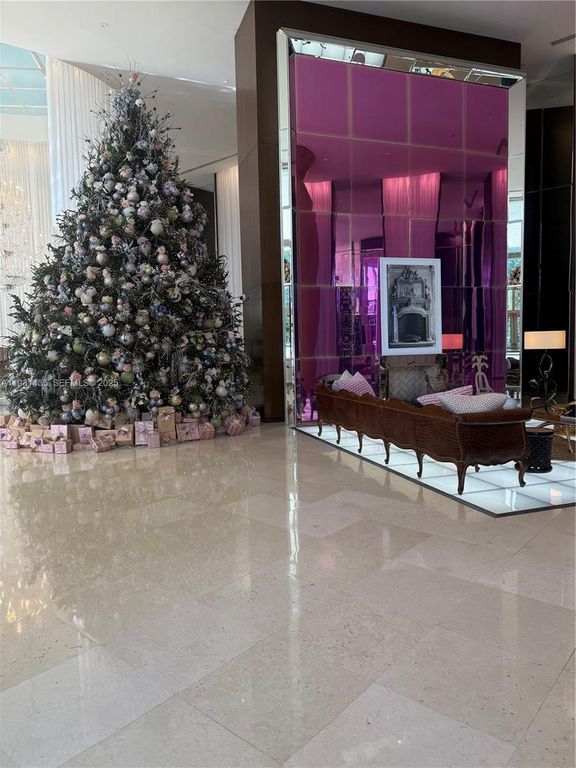 450 Alton Rd 2508, Miami Beach, FL 33139