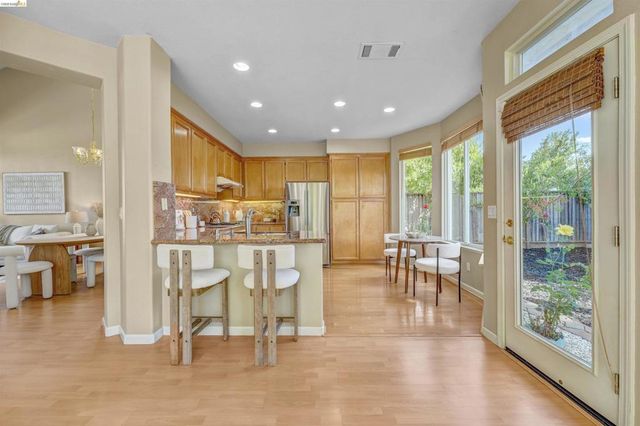 24986 SILVERTHORNE PL, Hayward, CA 94544