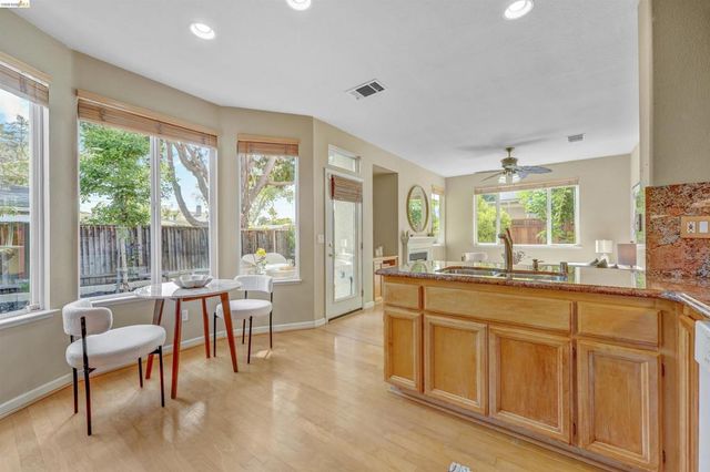 24986 SILVERTHORNE PL, Hayward, CA 94544