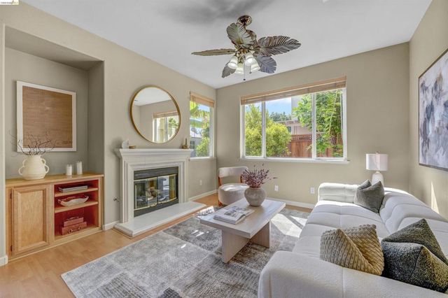 24986 SILVERTHORNE PL, Hayward, CA 94544