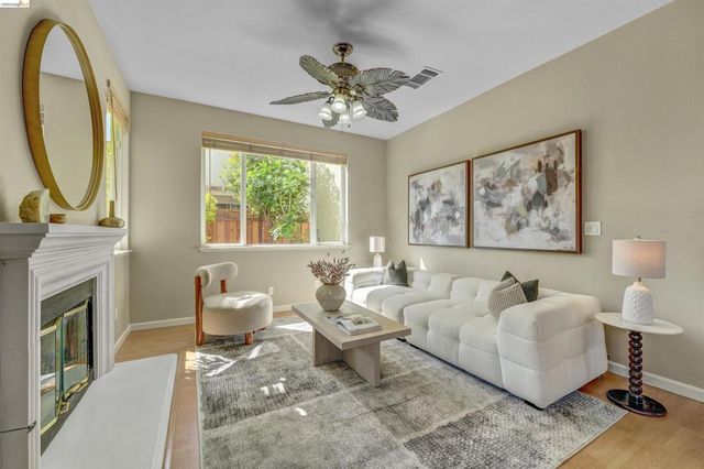 24986 SILVERTHORNE PL, Hayward, CA 94544